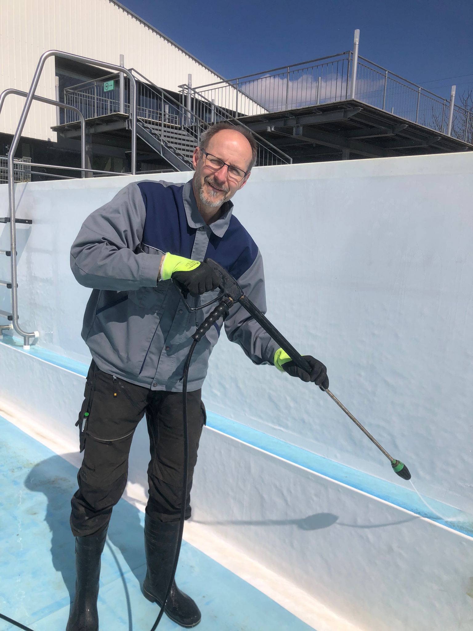 FLORIAN BERNDL BAD Ihr familienfreundliches Frei & Hallenbad